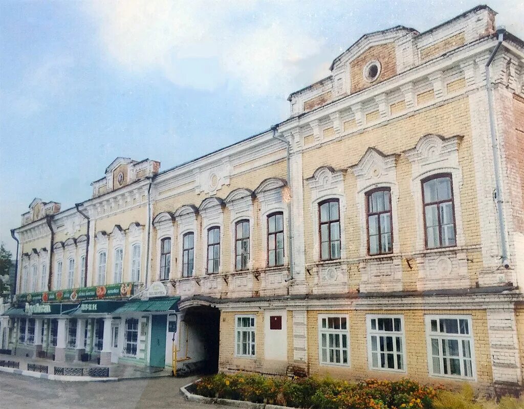 Чистопольская центральная библиотека. Здание центральной библиотеки чистополь. Чистопольская центральная библиотека. Чистопольский центральный. Ленина, 34.