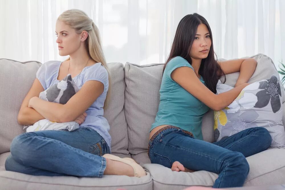 ссооа мужчины и женщин. ругались двое. семейные конфликты. мужчина и женщина ругаются. ругались двое.