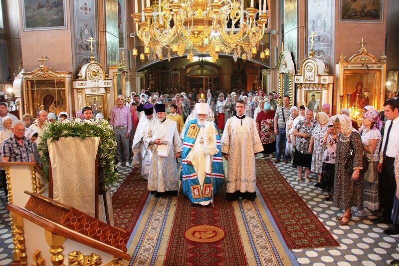 богослужение в кимрах. преображенский собор кимры изнутри. спасо-преображенский собор кимры расписание богослужений. кимры служба. расписание богослужений кимры преображенский.