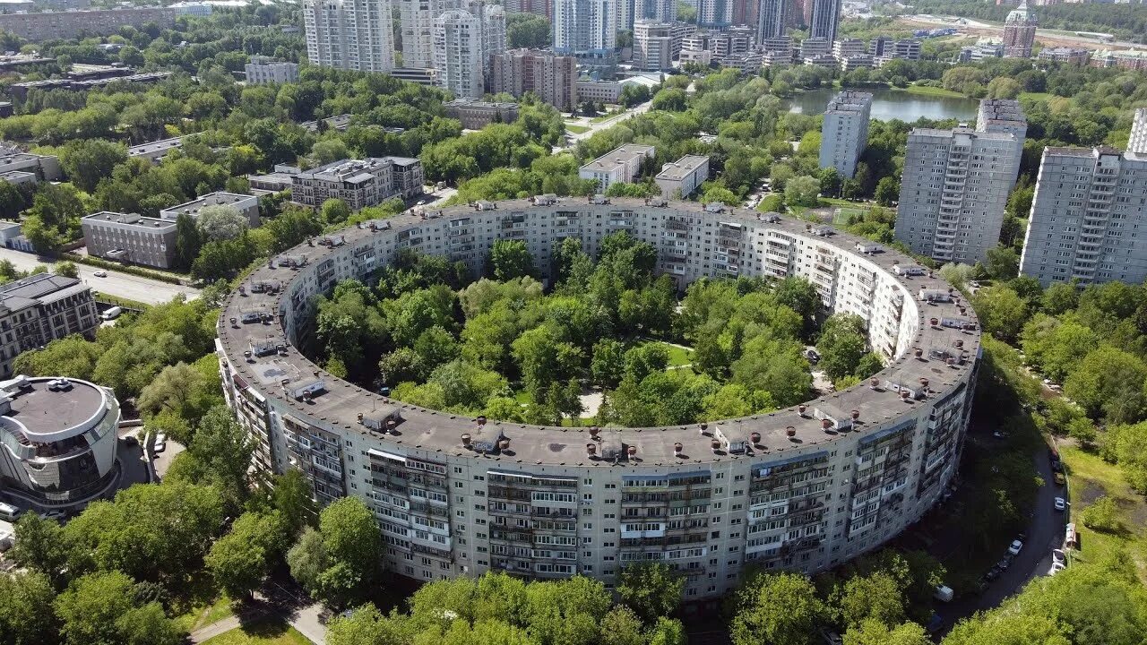 Купить 1-комнатную квартиру, 33 м² по адресу Москва, улица Довженко, 6, 2 этаж, 