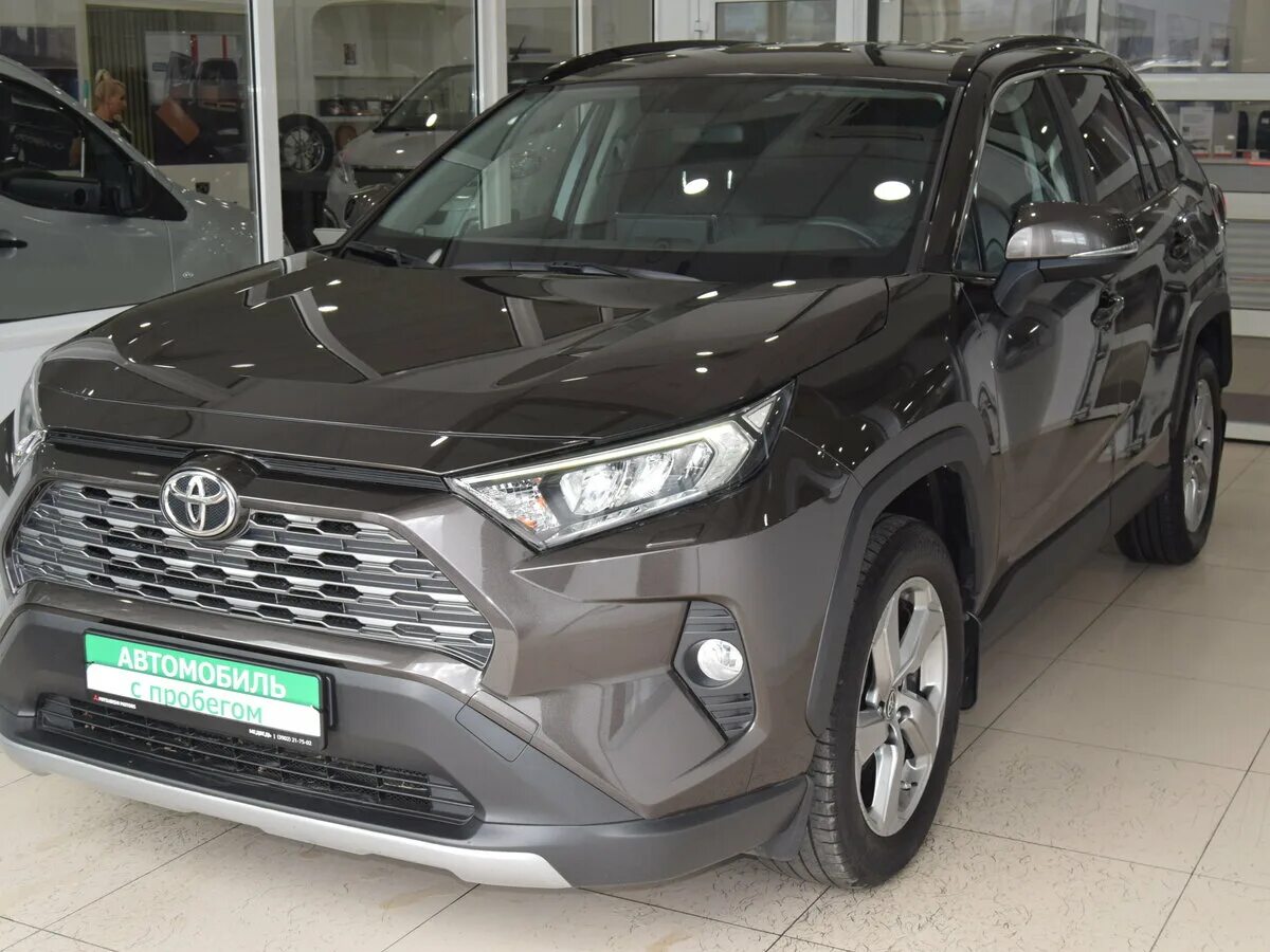 Toyota rav4 2020. Тойота внедорожник 2022. Новый тойота рав 4 казань. Тойота центр рав 4. Тойота рав-4 2020 серебристый.
