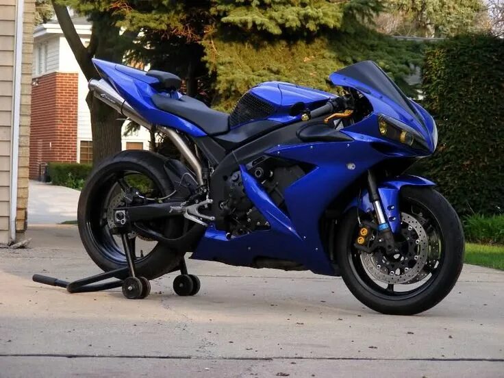 Yamaha r1 2022. Ямаха yzf-r1 2007. Yamaha yzf r1 2004. Yamaha синяя. Yamaha синяя.