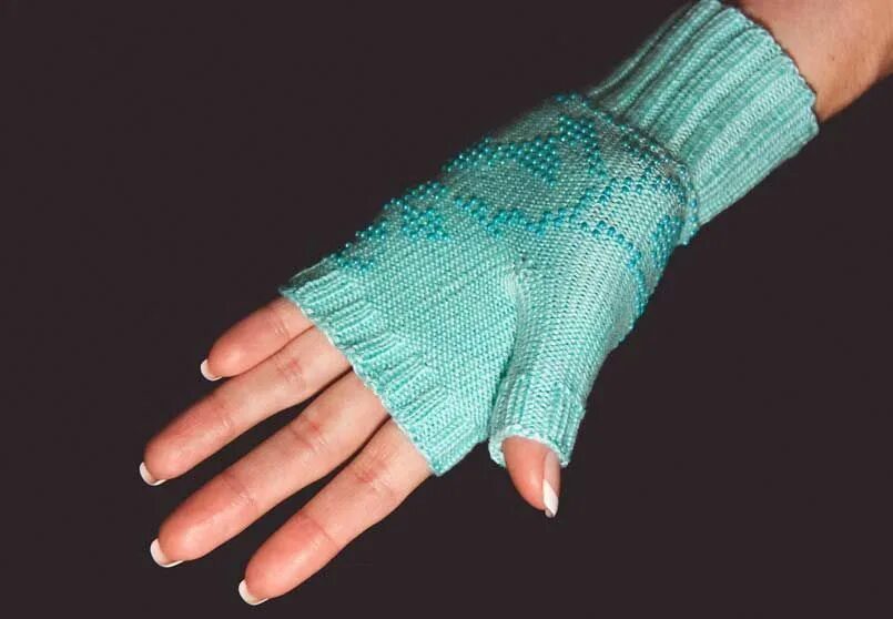 Узоры для митенок. Варежки без пальцев. Митенки резинкой 2 на 2 с перехлестом. Митенки резинкой 2 на 2. Митенки женские вязаные.