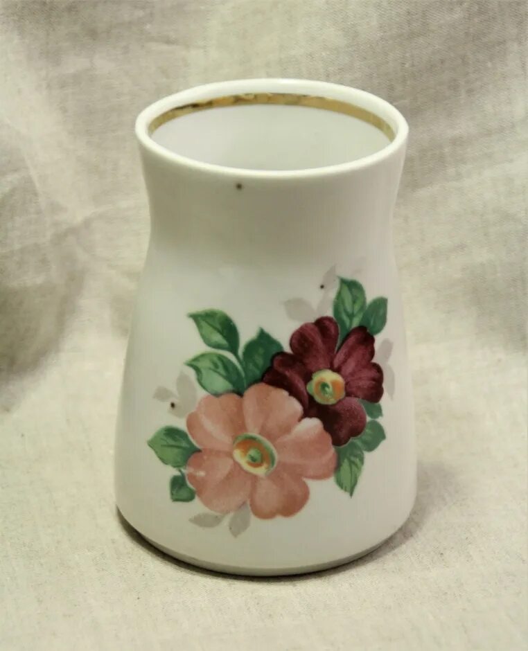 Цветы с доставкой фото реальные. Сысерть жк каменный цветок. Советская ваза. Цветы сысерть. Цветы сысерть.