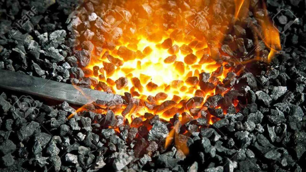 Коксовые печи алтай кокс. Сырье для металлургии. Тулачермет сталь печь ковш. Уголь в металлургии. Черная металлургия и цветная металлургия канады.