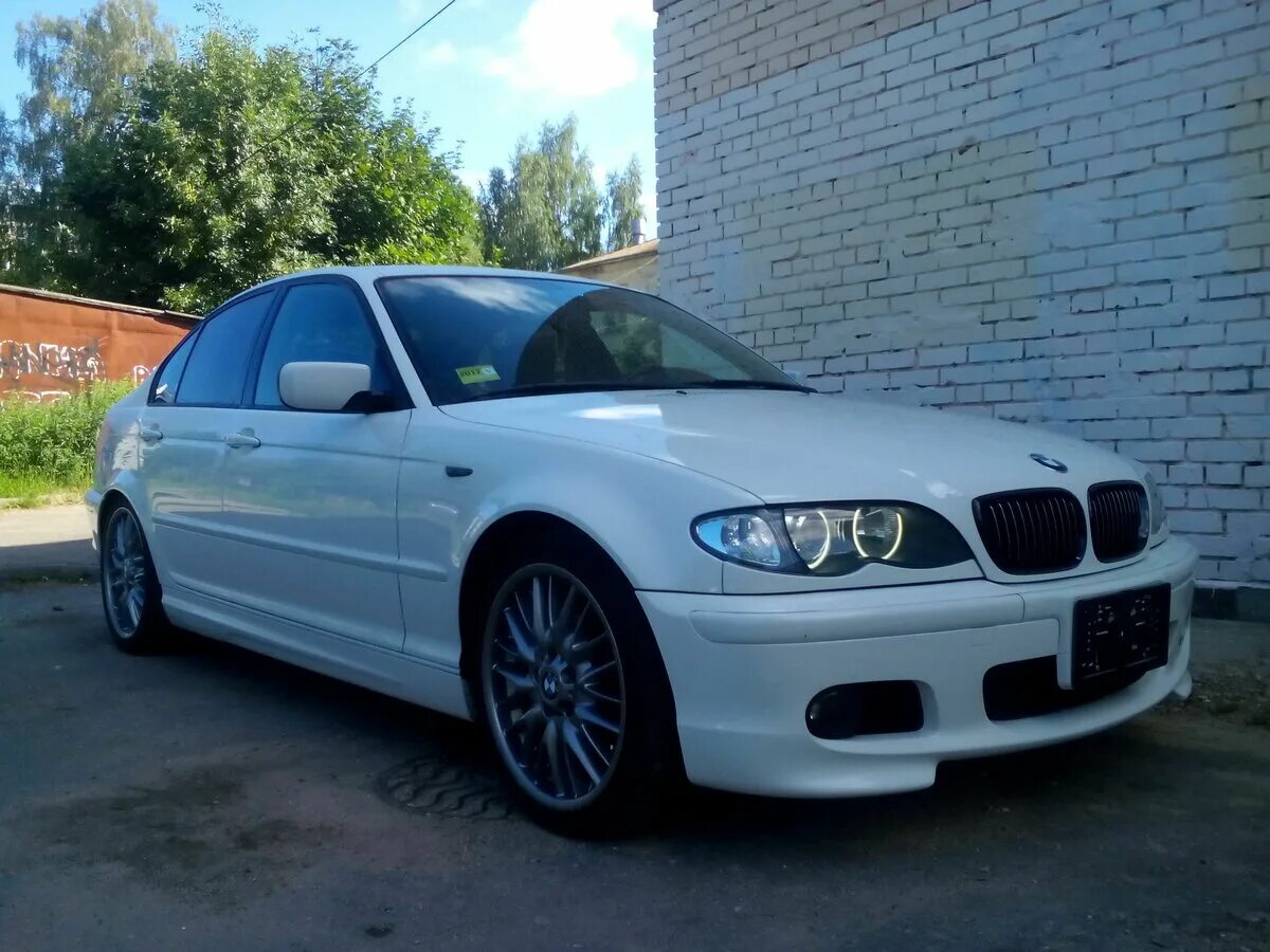 BMW 320i e46. БМВ 3 e46 Рестайлинг. БМВ 3 седан 2004. БМВ 3 2004 Рестайлинг. Е46 рестайлинг купить