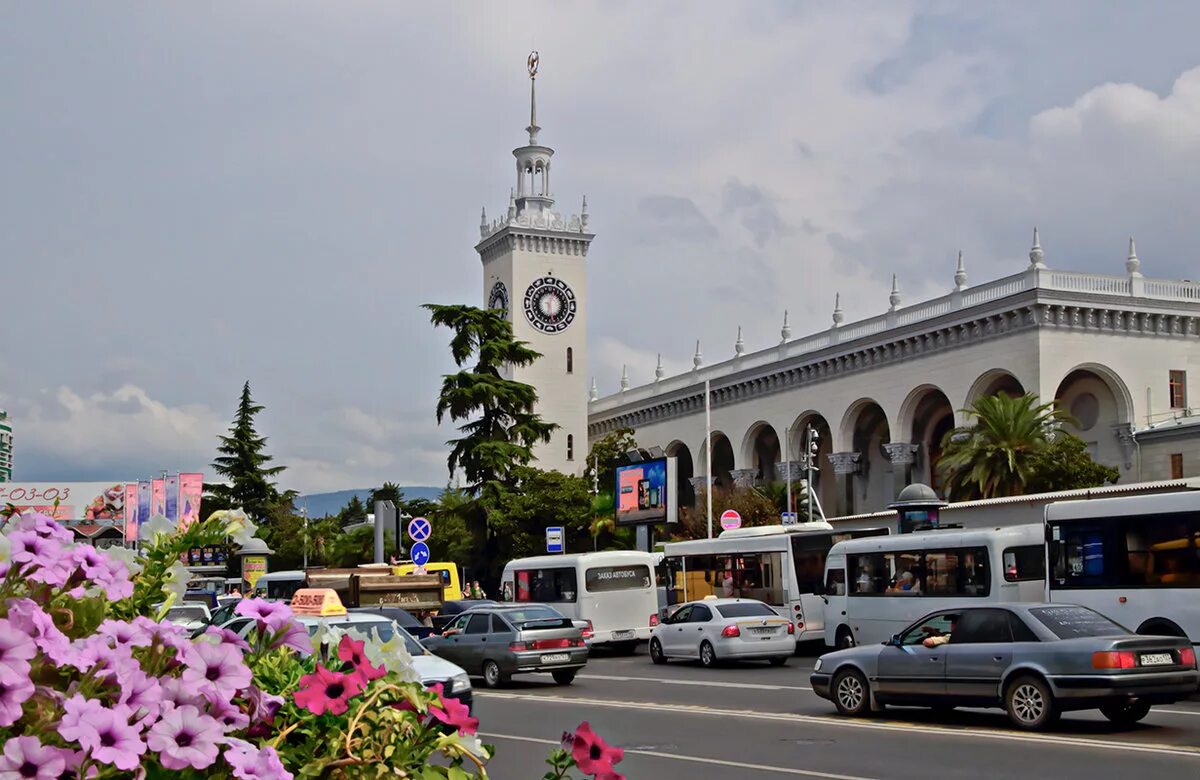 какой жд вокзал в сочи. жд вокзал сочи. какой жд вокзал в сочи. старый ж. ж/д вокзал сочи.