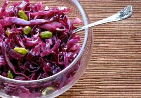 Вкусный простой салат с красной капусты