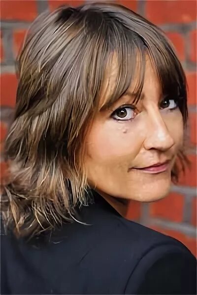 Аирд. Аирд под короткие. Холли аирд серьги. Холли аирд британская певица. Эйрд, холли джеймсом пьюрфоем.