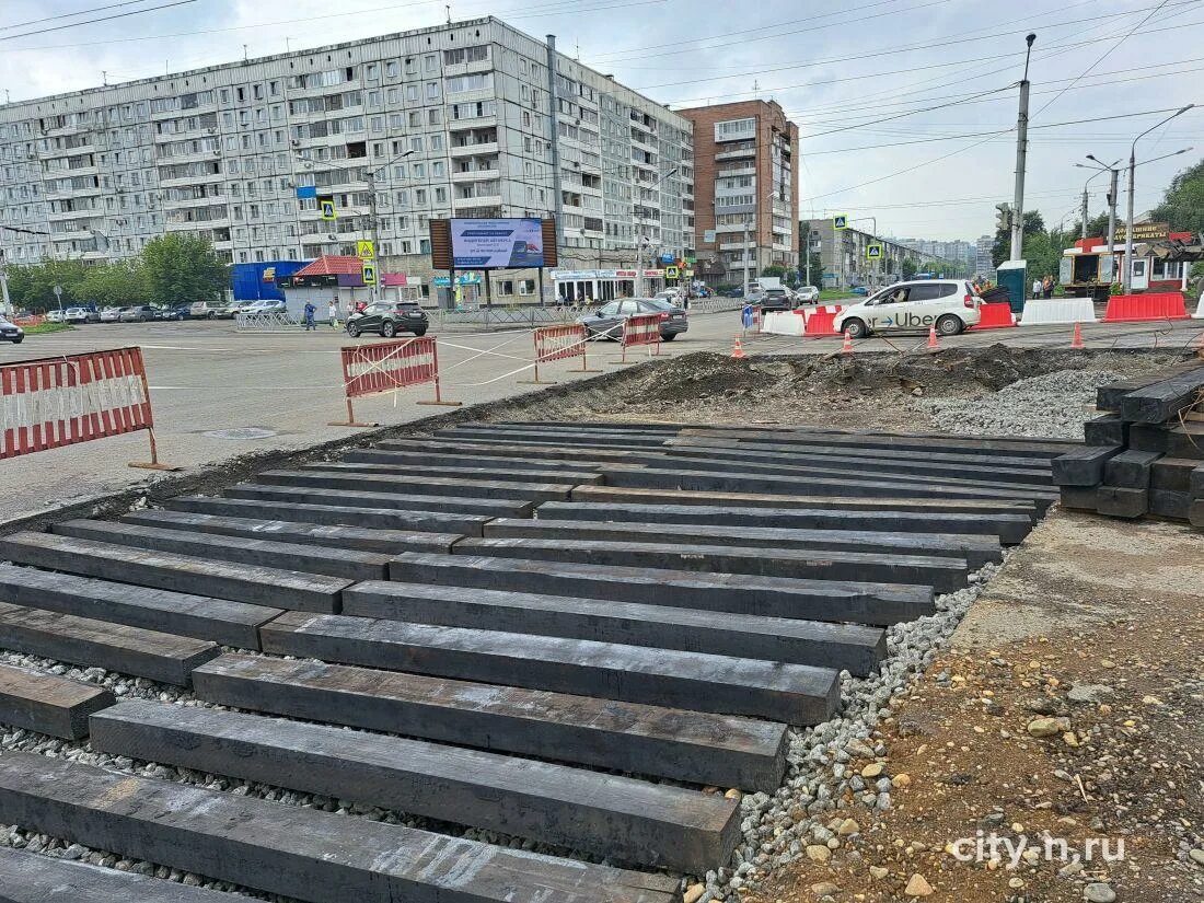 Ремонт трамвайных путей в самаре на новосадовой. Трамвайные пути на проспекте Сахарова. Трамвай Новокузнецк. Пустые трамвайные дороги в Хабаровске. Ремонт трамвайных линей.