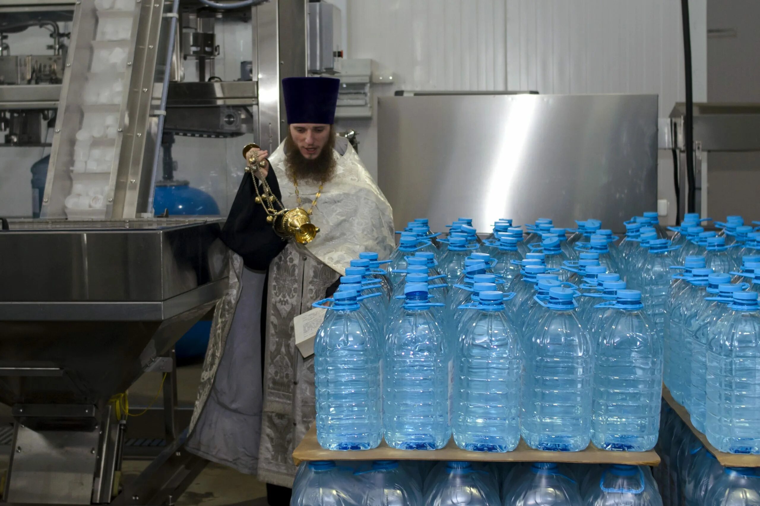 Святая вода. Освященная вода. О крещенской воде. Святая Крещенская вода.