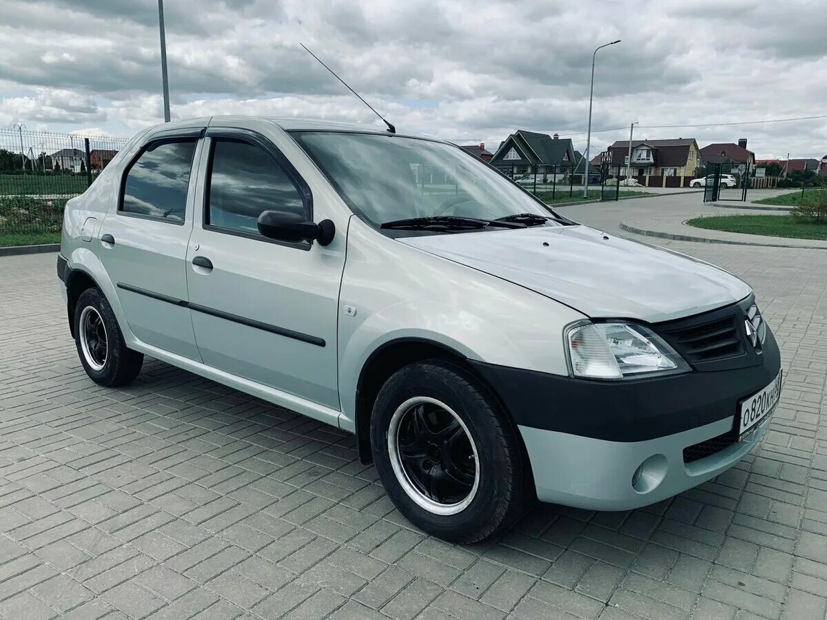 Renault logan 2006 год