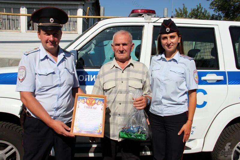 В преддверии Дня сотрудников органов внутренних дел полицейские получили новые а