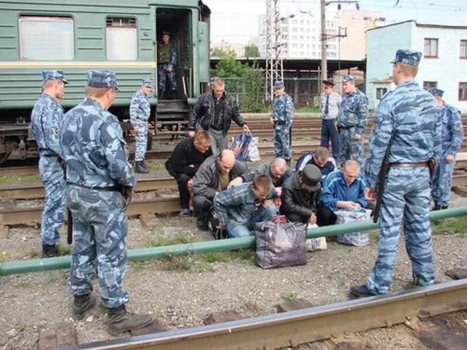 По этапу что значит. Вагон Столыпин вагонзак. Вагонзак Столыпинский. ФСИН этапирование осужденного. Столыпинский вагон ФСИН заключенные.