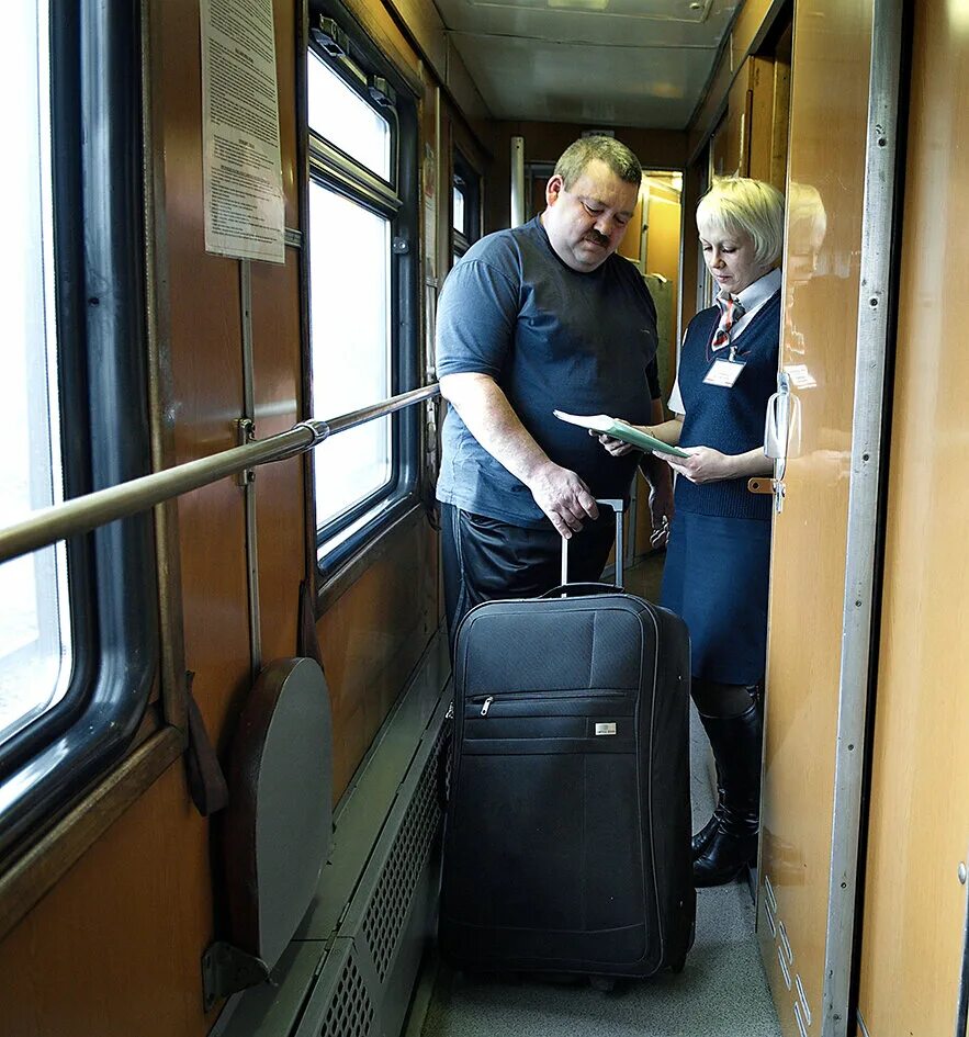 Вагон-ресторан в стриже нижний новгород. Пос адка пассажиров в агон. Маломобильные пассажиры ржд. Ржд пассажир сапсан. Посадка пассажиров в поезд.