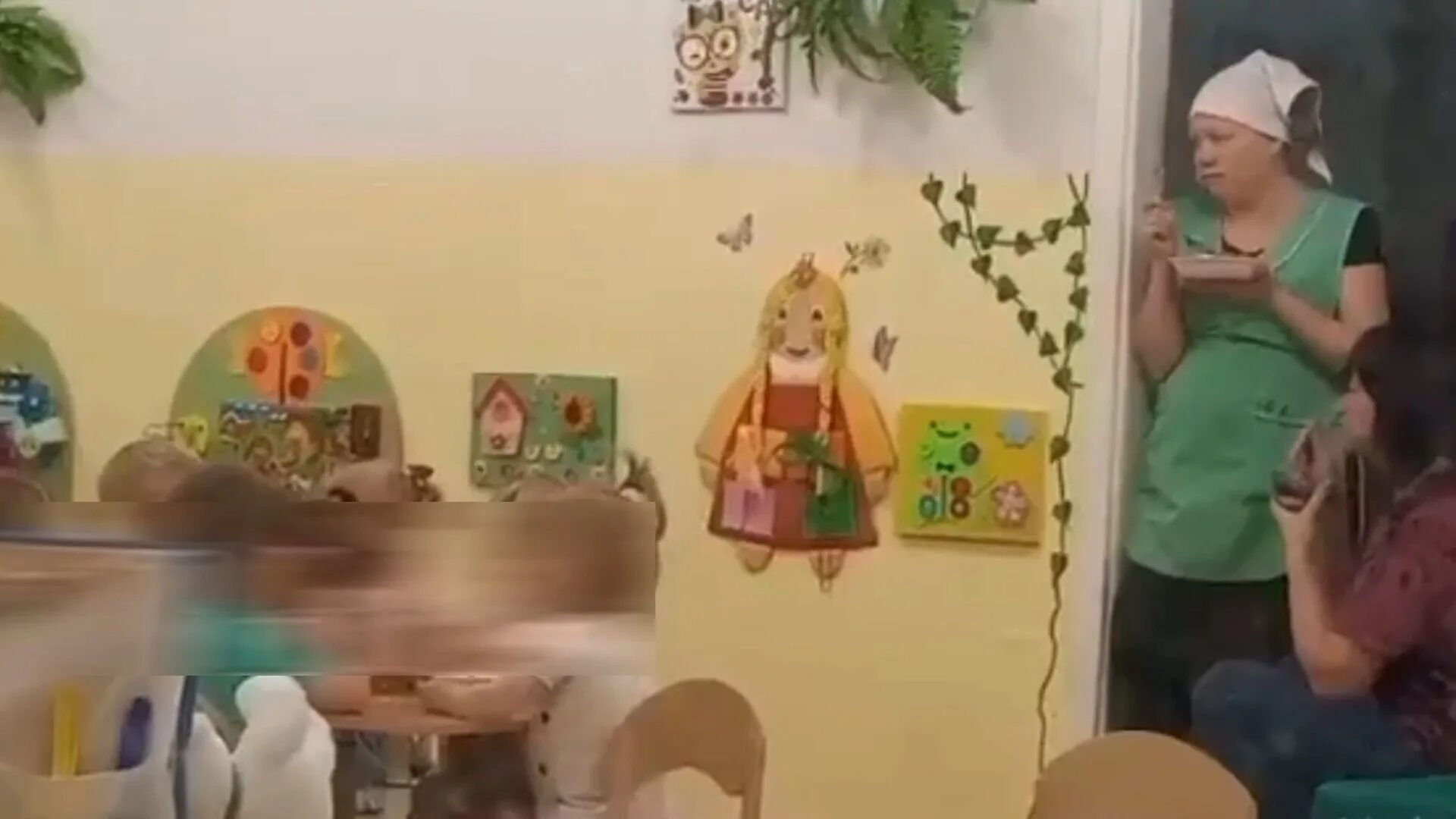 Видео воспитательницы детского сада. Воспитательницы в садике. Воспитательницы в садике. Видео воспитательницы детского сада. Видео воспитательницы детского сада.