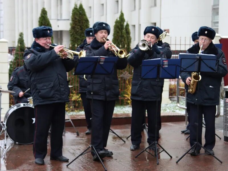 Музыка милиция полиция. Песня про полицию. Кринж полиция. Полицейская музыка. Полицейская академия 1997.