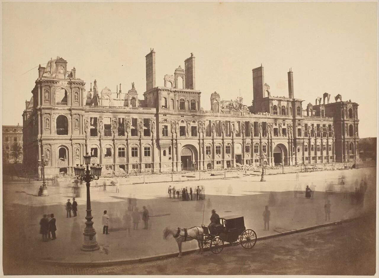 Отель-де-Виль Париж 1871. Дворец Тюильри в Париже 18 век. Отель де Виль Париж Франция до 1871 года. Лувр 19 век. Франция 1800