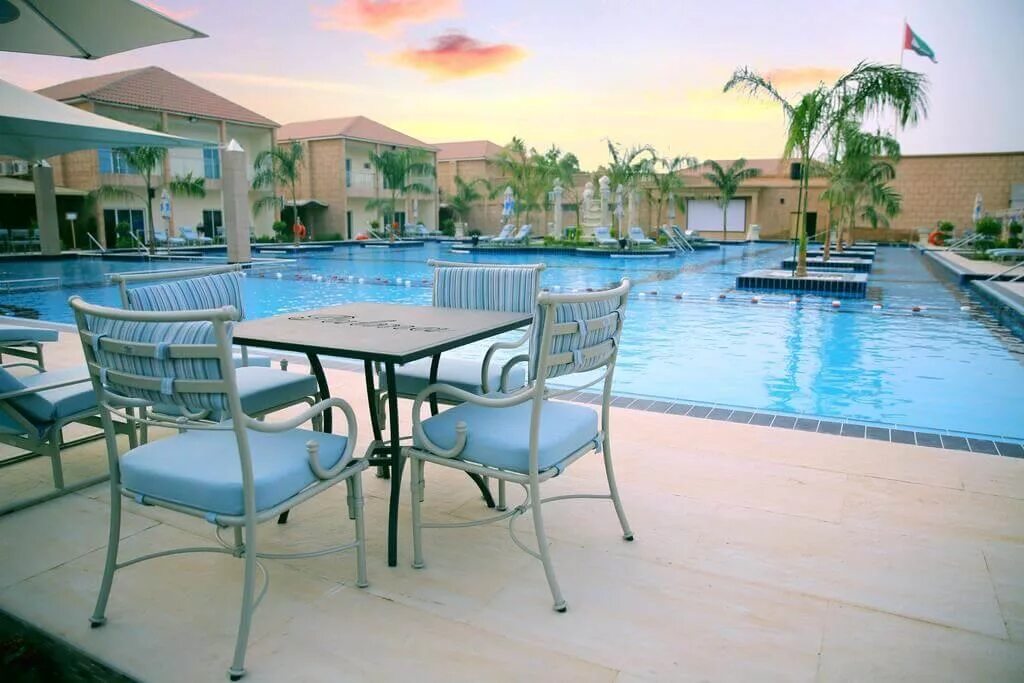 Vida beach resort umm al quwain 4*. Vida beach resort umm al quwain 5 умм-аль-кувейн. Остров панглао филиппины. Отель vida beach resort umm al quwain. Vida beach resort.