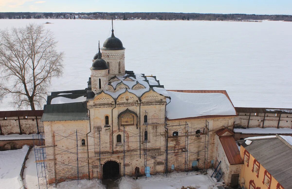 Белозерский монастырь святые