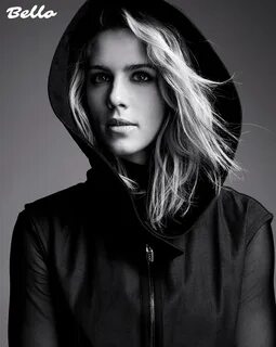 Emily Bett Rickards 