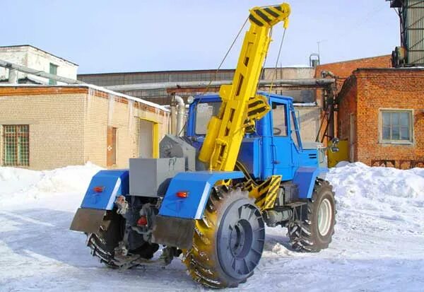 Магаданский механический завод (ммз). Т-150 трактор трубоукладчик. Мрмз магадан завод. Алкоа смз самарский металлургический завод. Ремонтно механический завод логотип.