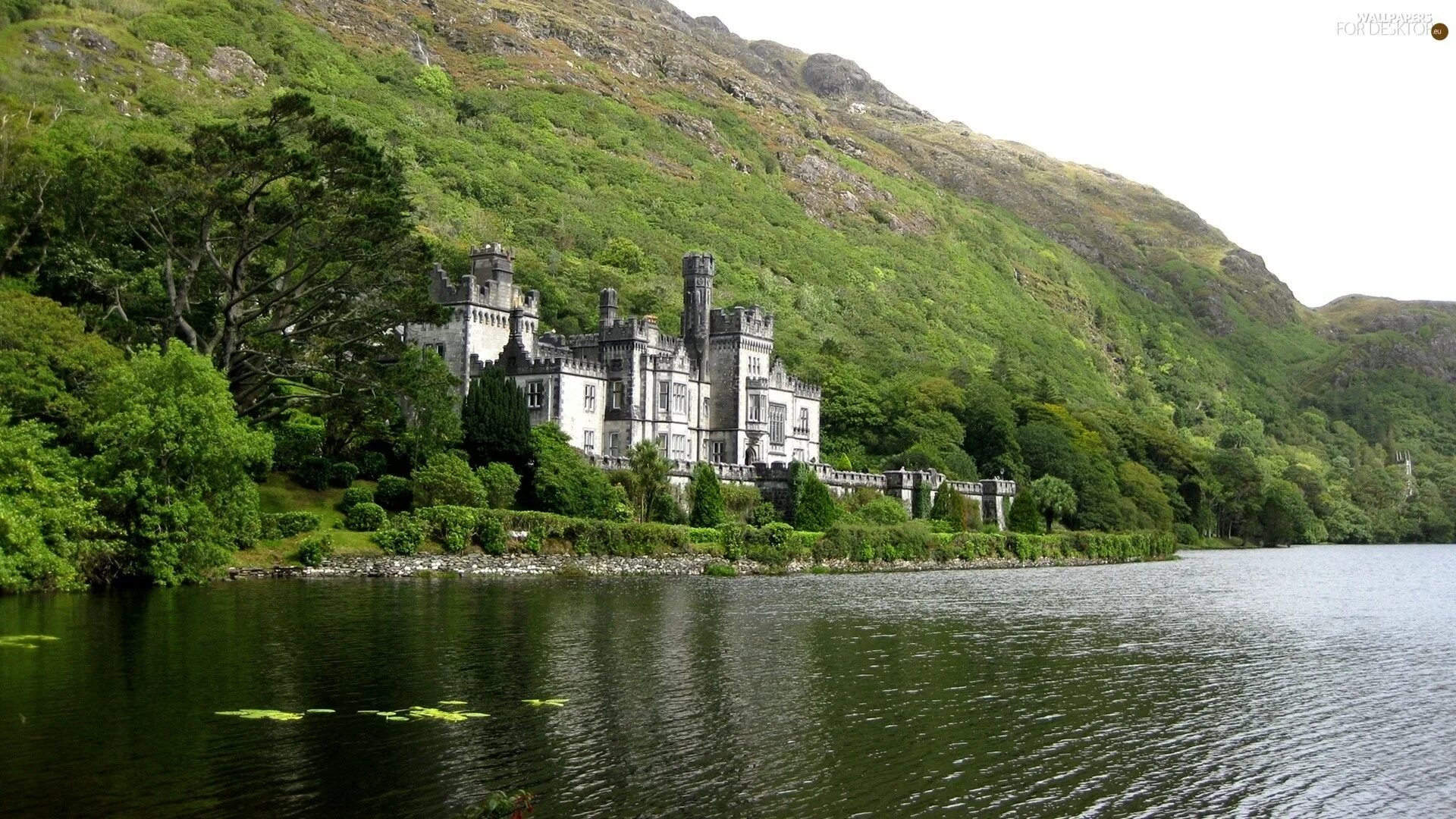 Castle lake