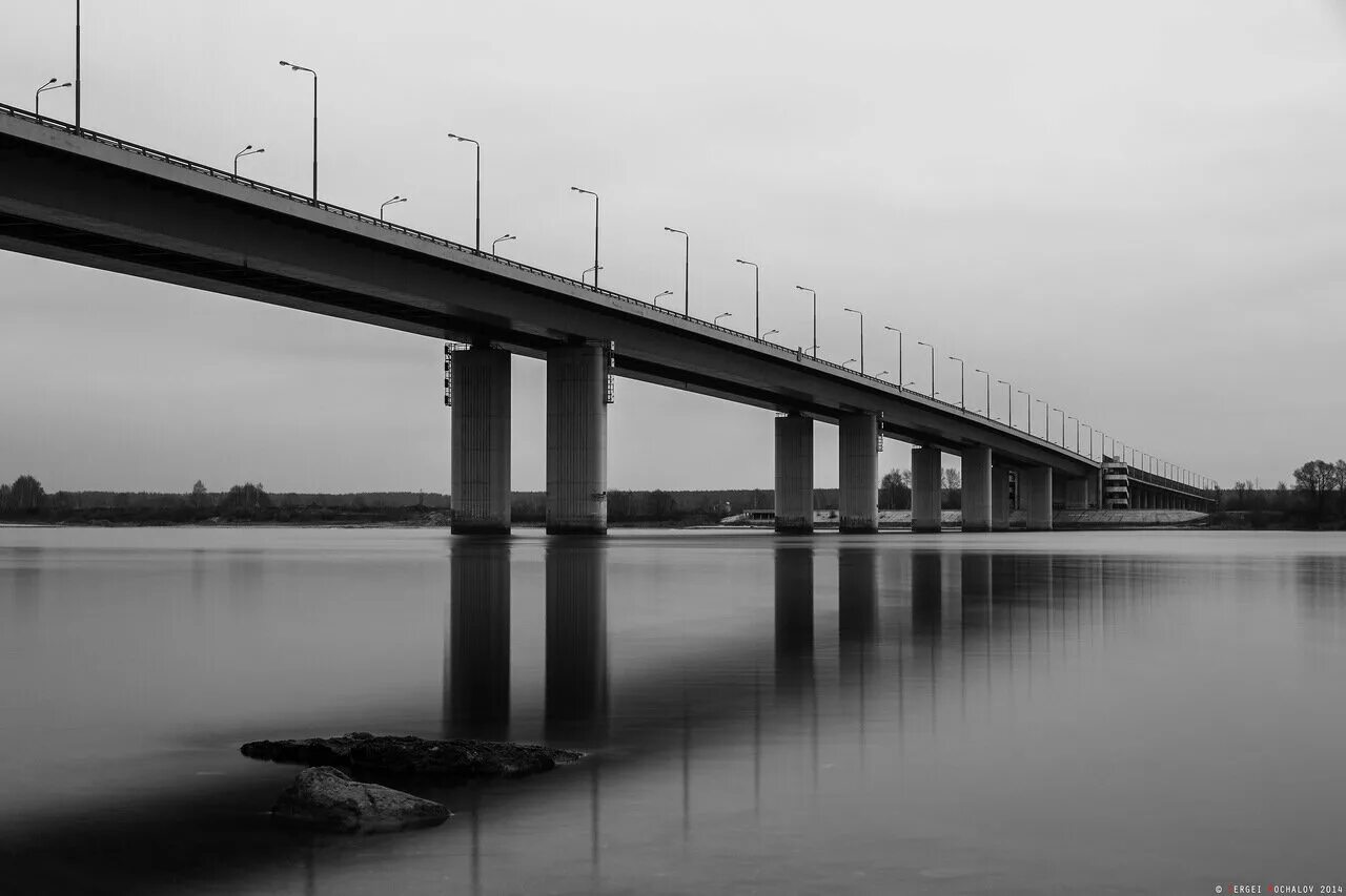 Юбилейный мост ярославль. Семёновский мост (Ярославль). Юбилейный мост Ярославль год постройки. Мосты через Волгу черно белое.