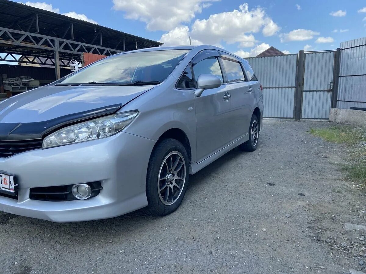 Wish 2009. Wish 2009. Toyota wish 2009-2012 серебристый. Toyota wish +30 мм. Toyota wish 2009.