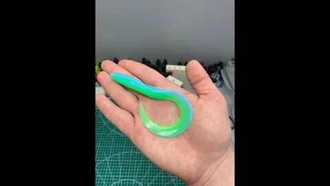 Играющая приманка