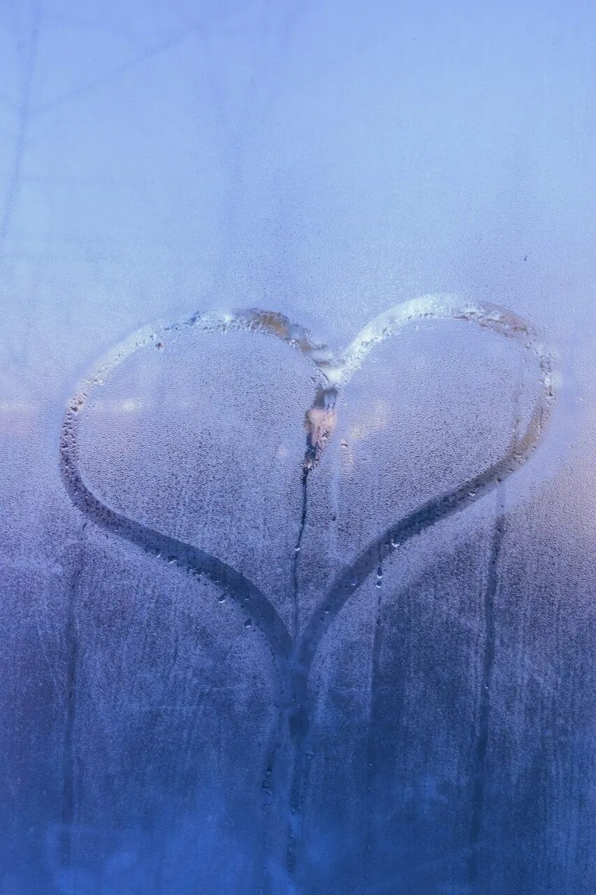 Я говорю тебе про любовь лед 3. Сердце. Грустное сердце. Сердце любовь. Ледяное сердце.
