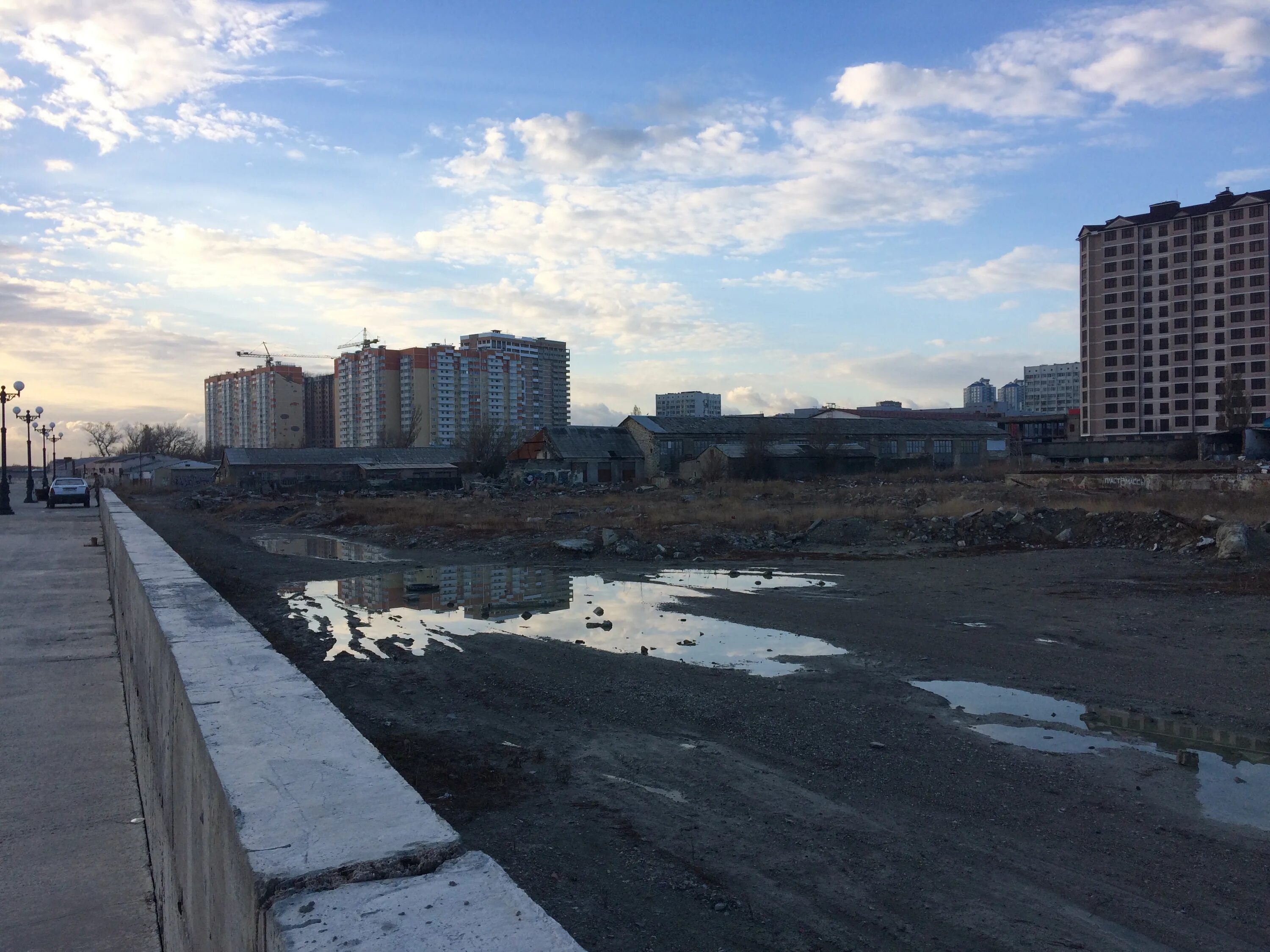 я знаю город будет я знаю саду цвесть. через четыре года здесь будет город сад. через 4 года будет город сад. через 4 года будет город сад. здесь будет город сад маяковский.