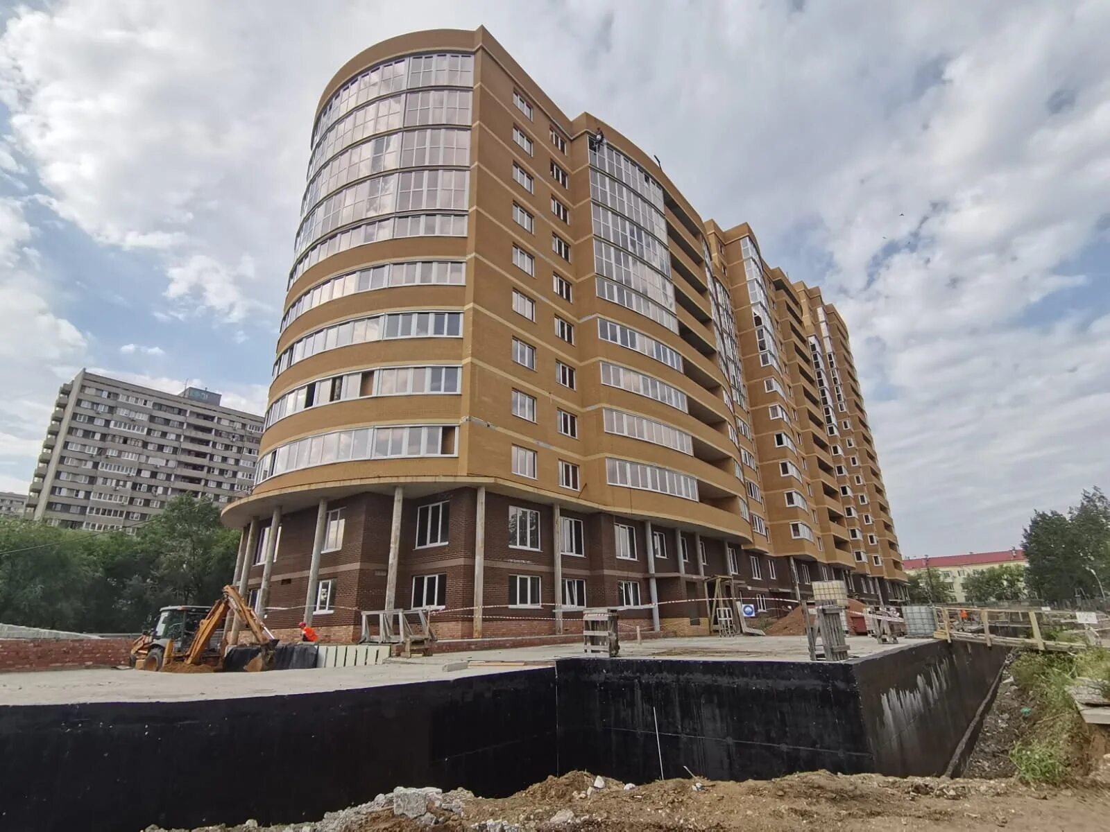 Стройка в самаре. Дом аквариум самара. Жк амград самара южное шоссе. Строящиеся дома самара. Же панова парк самара.