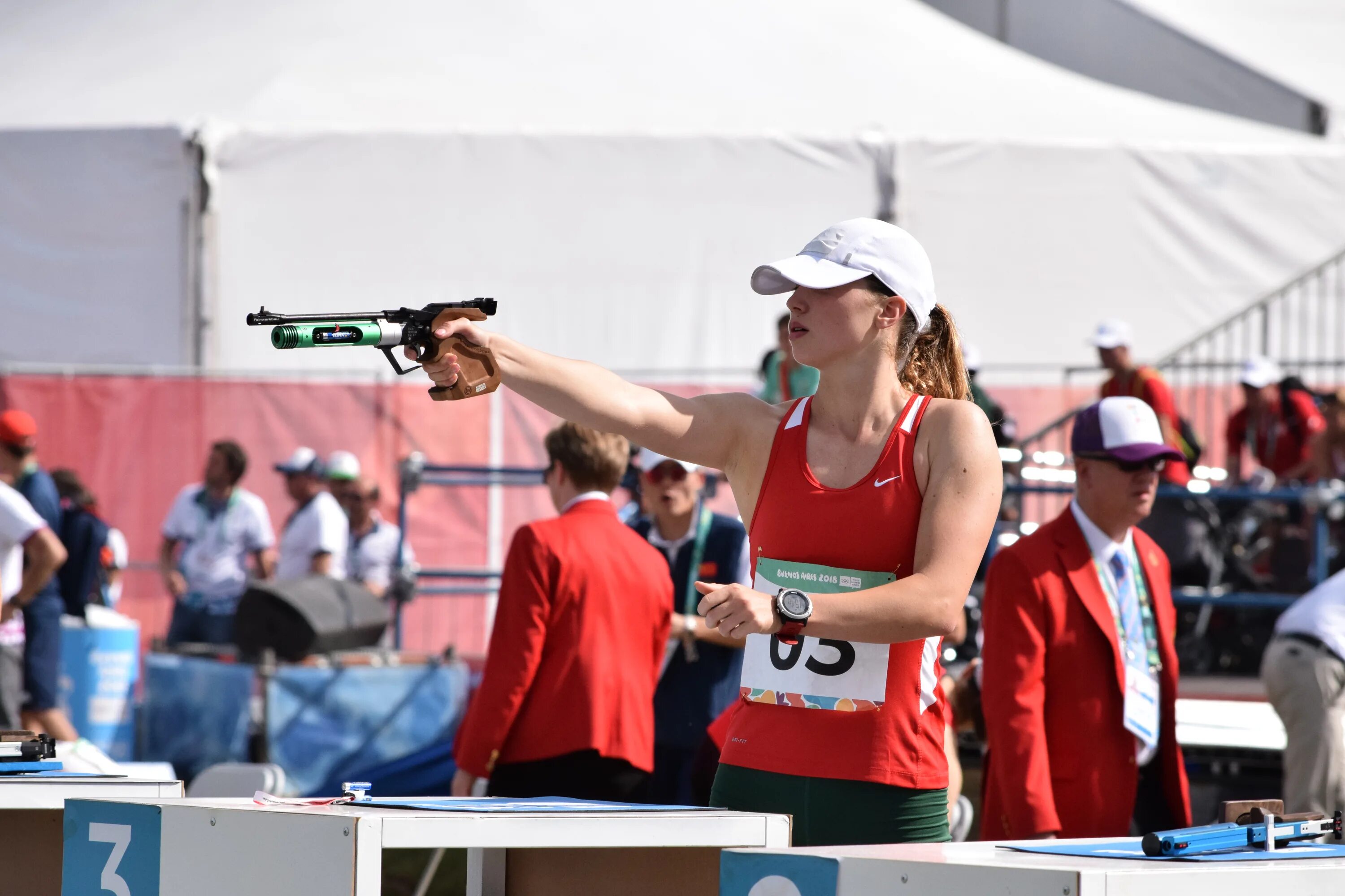 Стрельба входит в программу современного пятиборья. Стрельба входит в программу современного пятиборья. Мария самойлова пятиборье. Дисциплины современного пятиборья. Пятиборье.