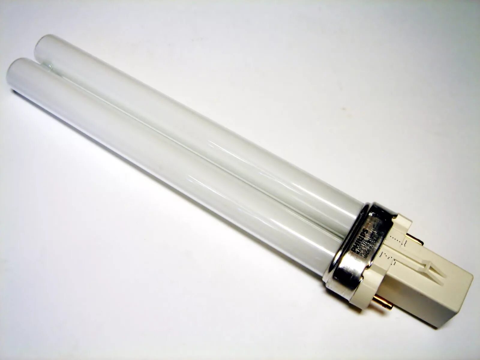 Кемерово купить лампу. Pl 9w g23. Компактная-люминесцентная лампа 9 Вт, Master pl-s, Philips, 9w/840/g23, 2-Pin, 260871. Лампа цоколь g23. Филипс лампа pl-s 9w.