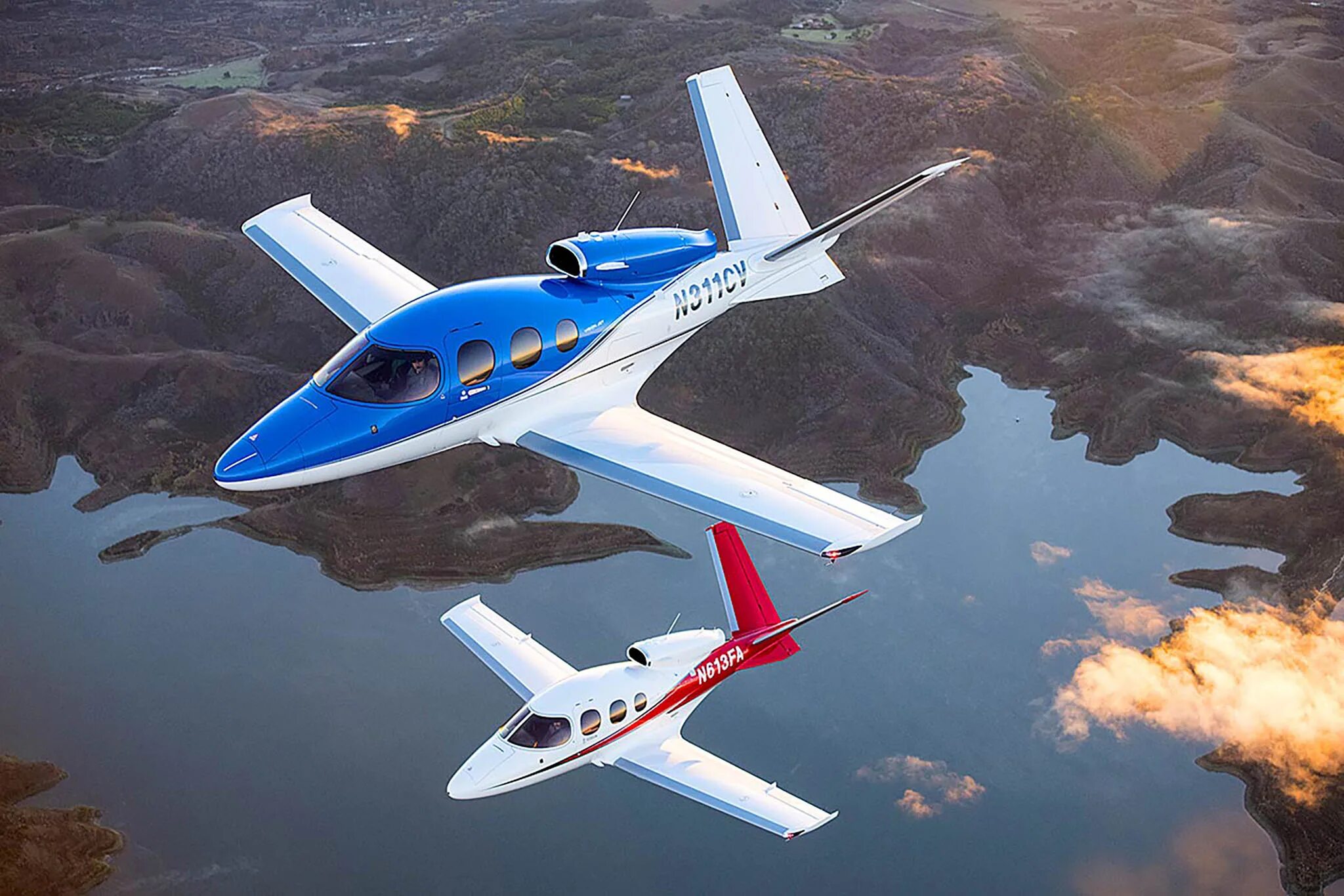 Самолет Cirrus Vision Jet. Cirrus Vision Jet g2. Cirrus Vision Jet sf50. Бизнес-Джет SF-50 Vision Jet.