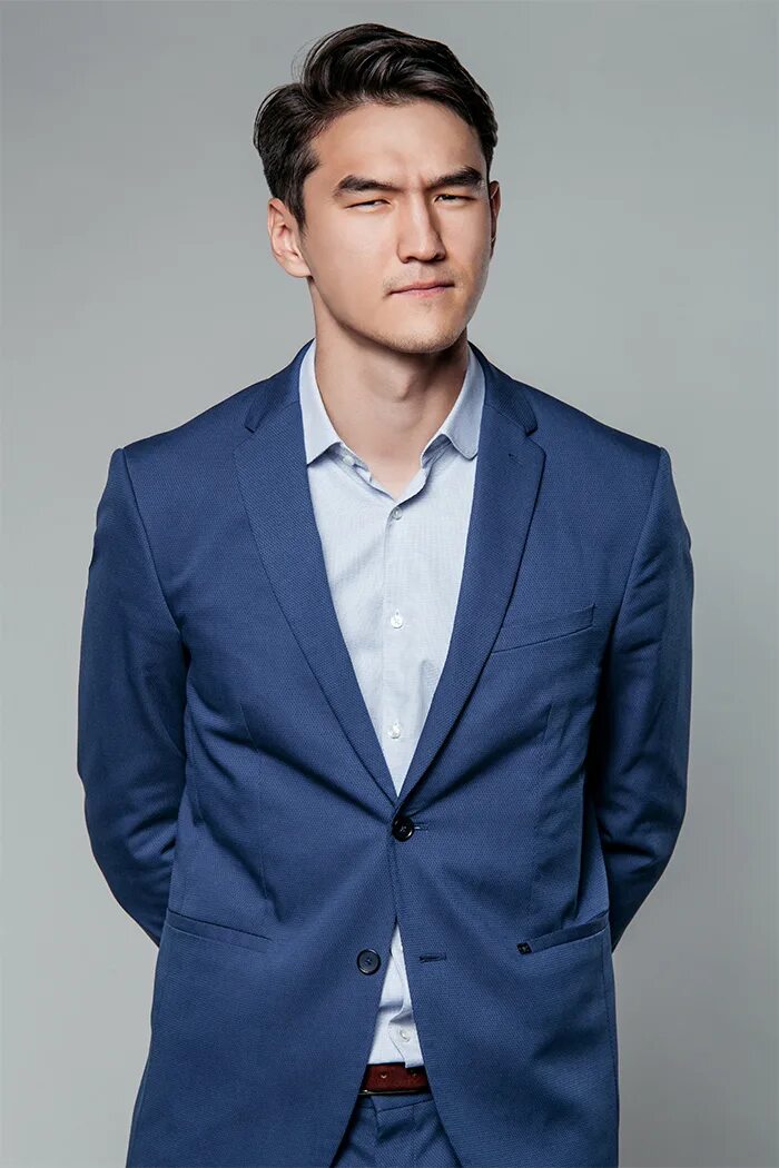 Нурлан сабуров сольный концерт 2018. Сабурова фото. Нурлан алибекович сабуров. Нурлан сабуров молодой. Сабурова фото.