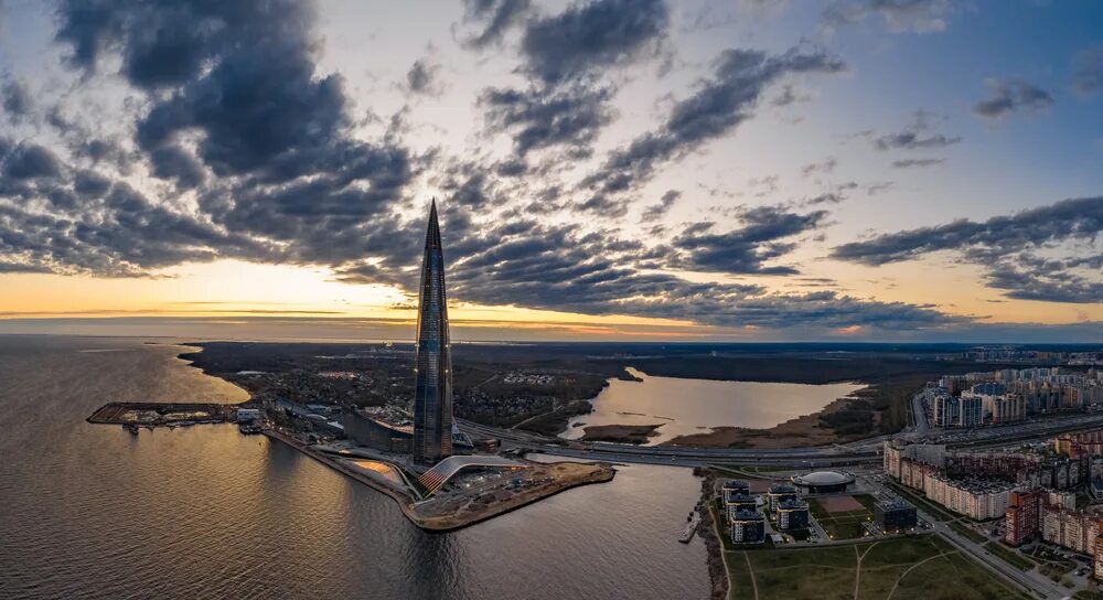 Лахта центр в санкт петербурге что внутри. Лахта-центр в санкт-петербурге. вид на лахта-центр в санкт-петербурге. питер небоскреб лахта-центр.