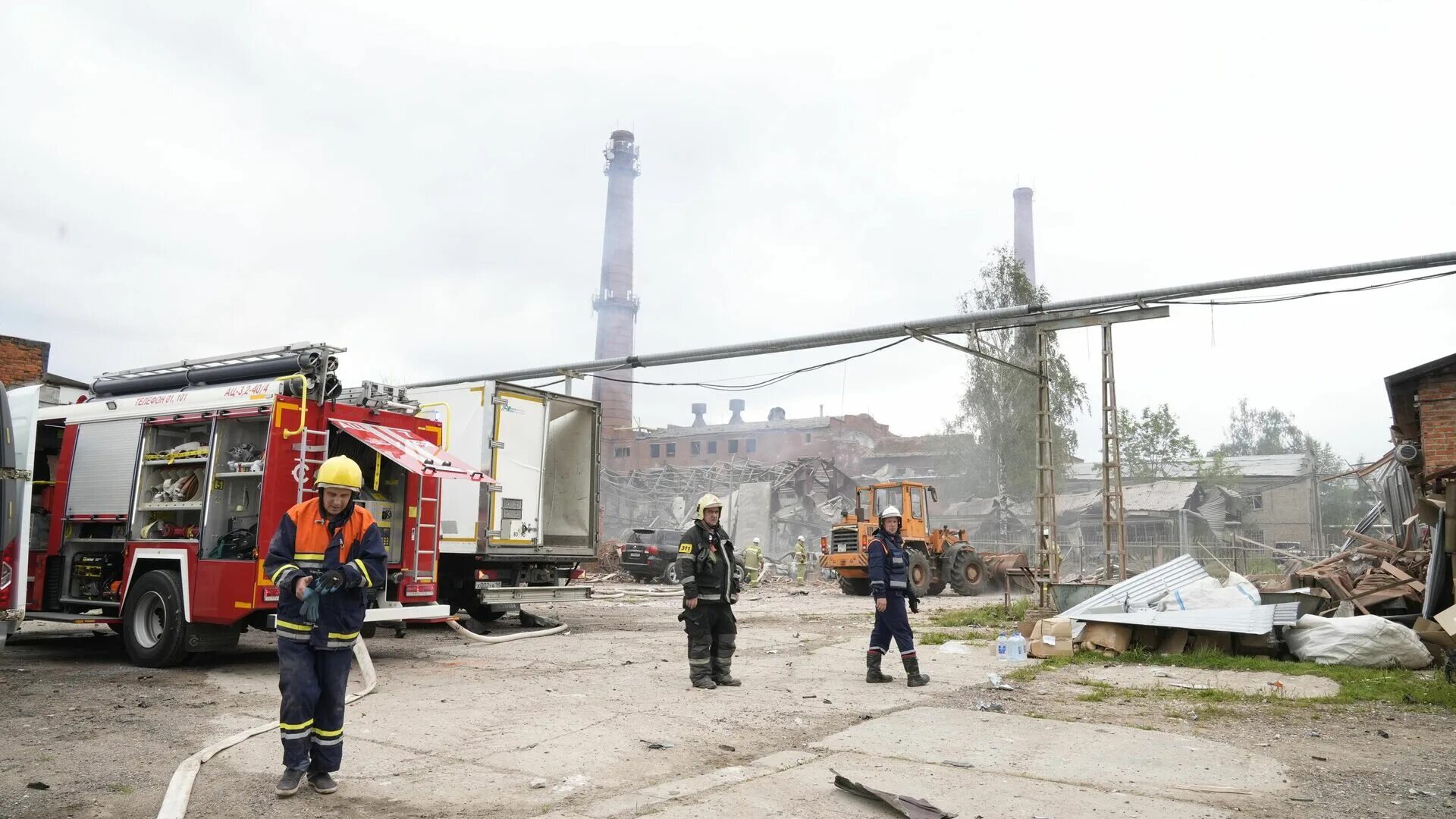 Взорвали завод в липецке. Сергиев Посад завод взрыв. ЗОМЗ Сергиев Посад подрыв. Взрыв на складе Сергиев Посад. Авария на заводе в Сергиевом Посаде.