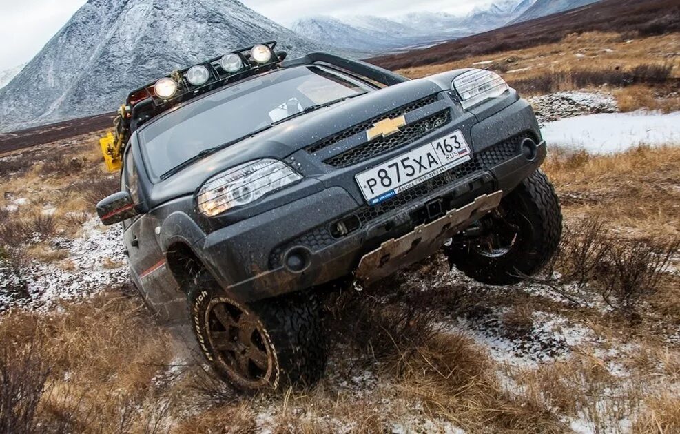 Шеви главная. Шеви Нива off Road. Niva Chevrolet оффроад. Нива Шевроле 4х4 оффроад. Chevrolet Niva внедорожный.