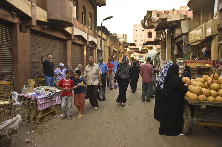 Температура в каире. Рынок Египет Каир мац. Каир в 1999 году. Улица Каир сейчас. Каир улицы рынок.