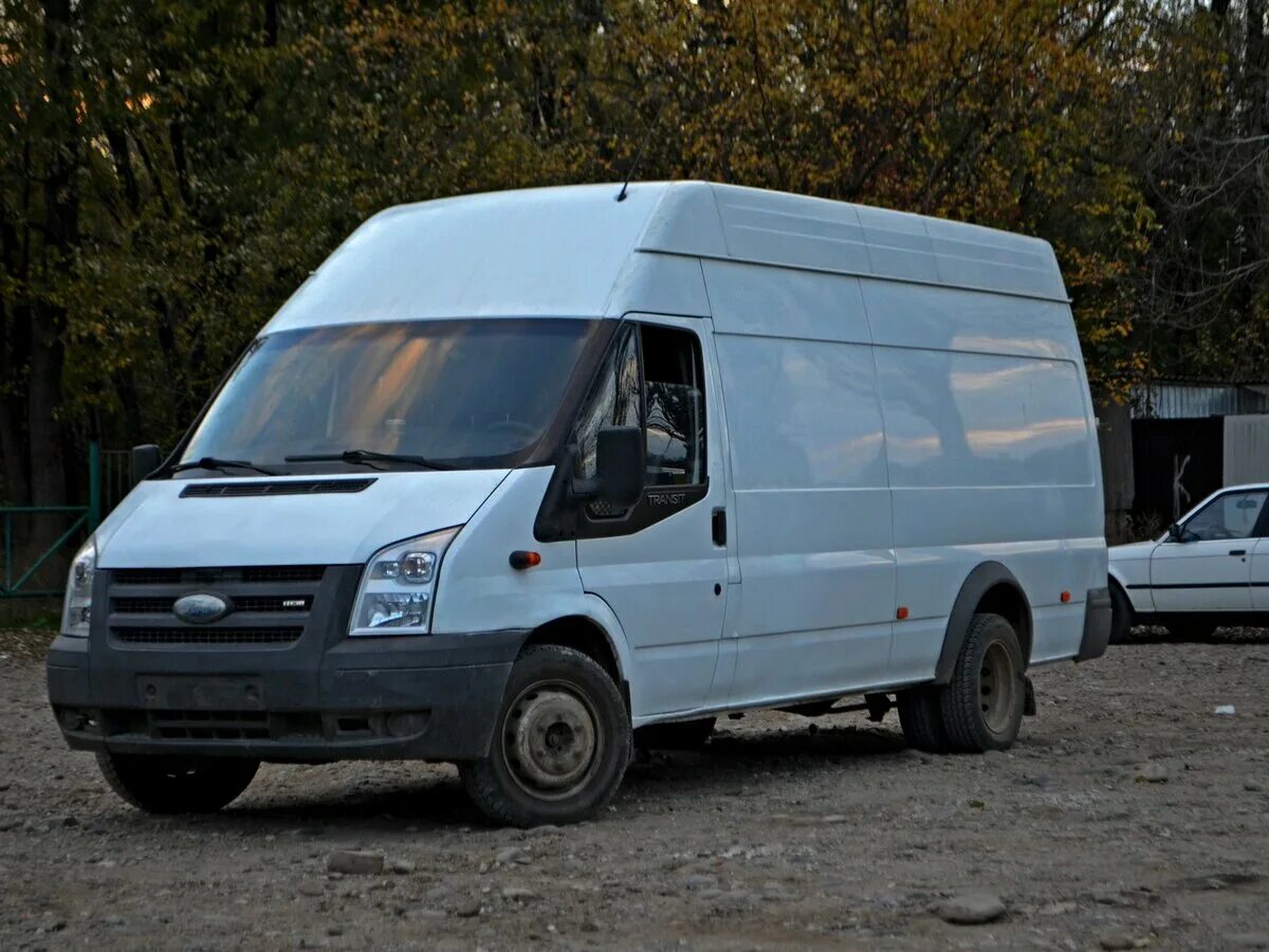 Форд транзит 2007 дизель. Форд Транзит цельнометаллический фургон. Ford Transit 13 кубов. Ford Transit фургон 2007. Форд Транзит с высокой крышей.