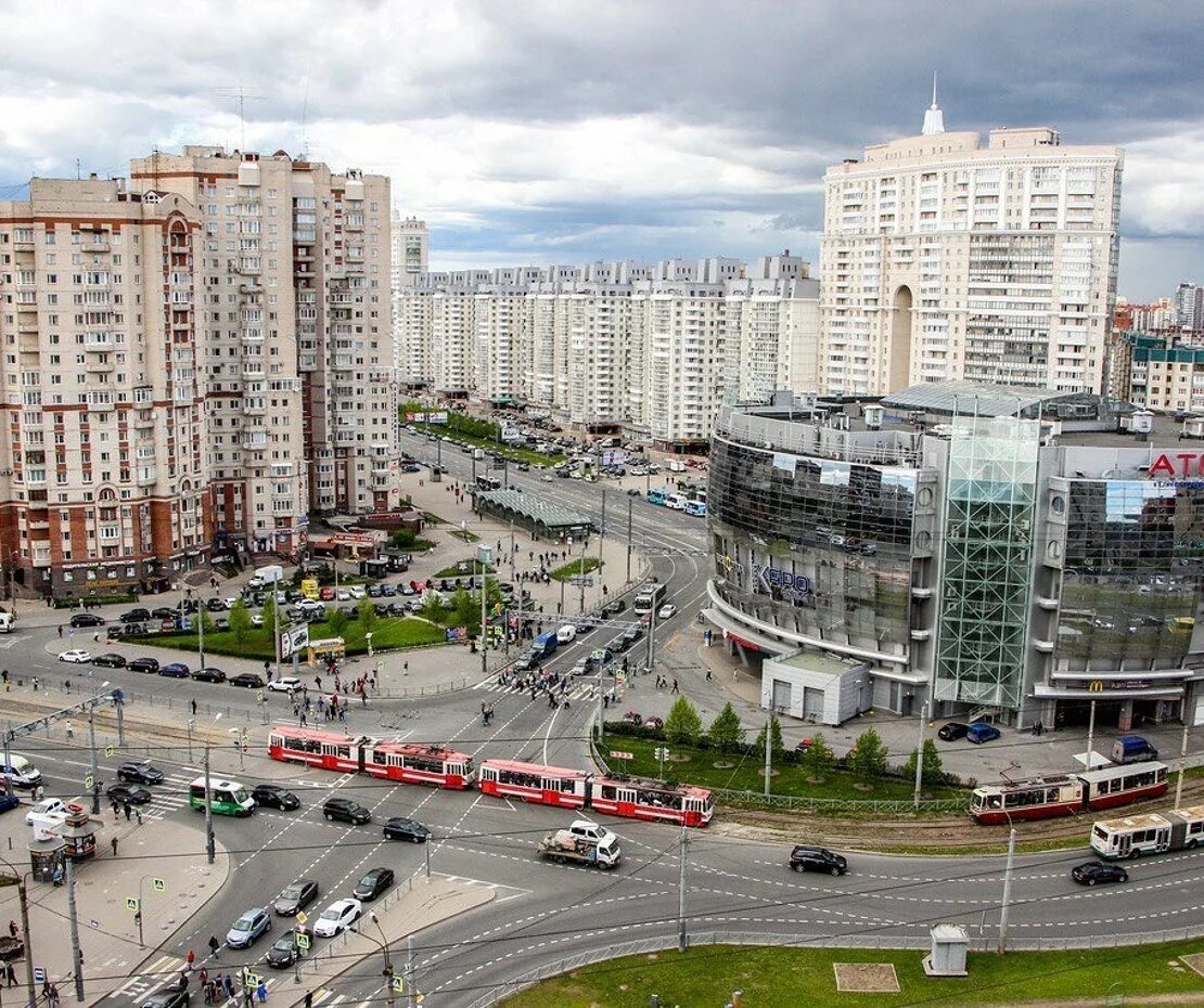 Комендантский проспект улица. Комендантский проспект санкт-петербург. Московская комендантский. Атмосфера спб комендантский проспект. Московская комендантский.