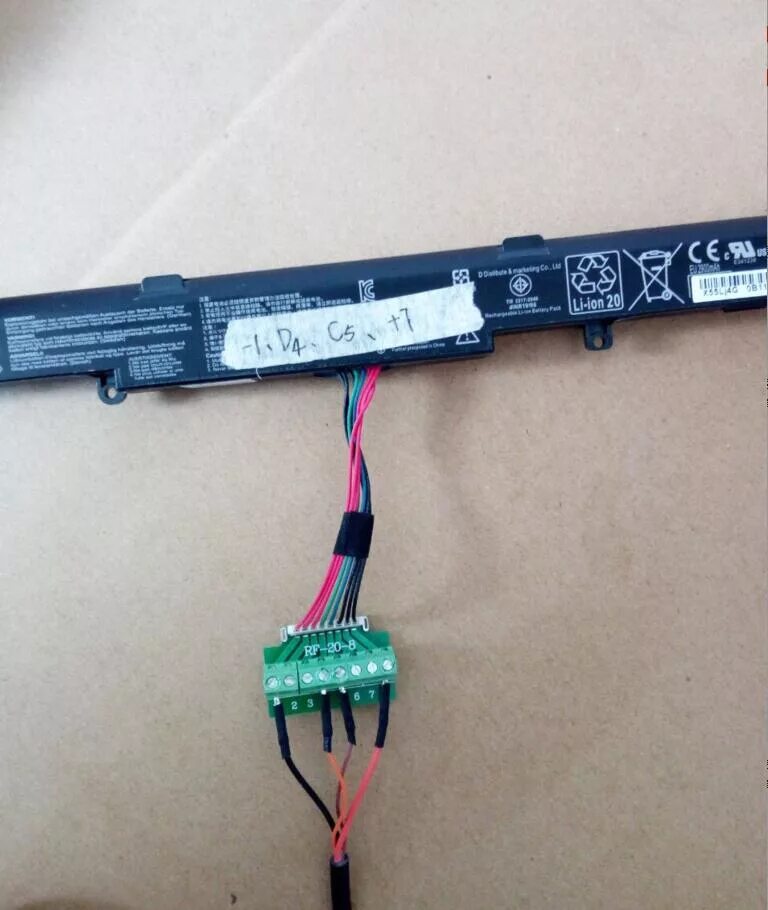 Asus battery pinout. Разъем батареи ноутбука. Разъем для аккумуляторной батареи ноутбука asus. Плата контроллера аккумулятора ноутбука самсунг. Asus battery pinout.