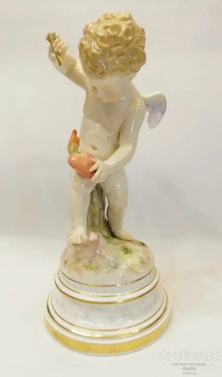 Статуэтка амур. Статуэтка амур. Статуэтки ангелов в интерьере. Купидон фарфоровый. Амур фигурка.