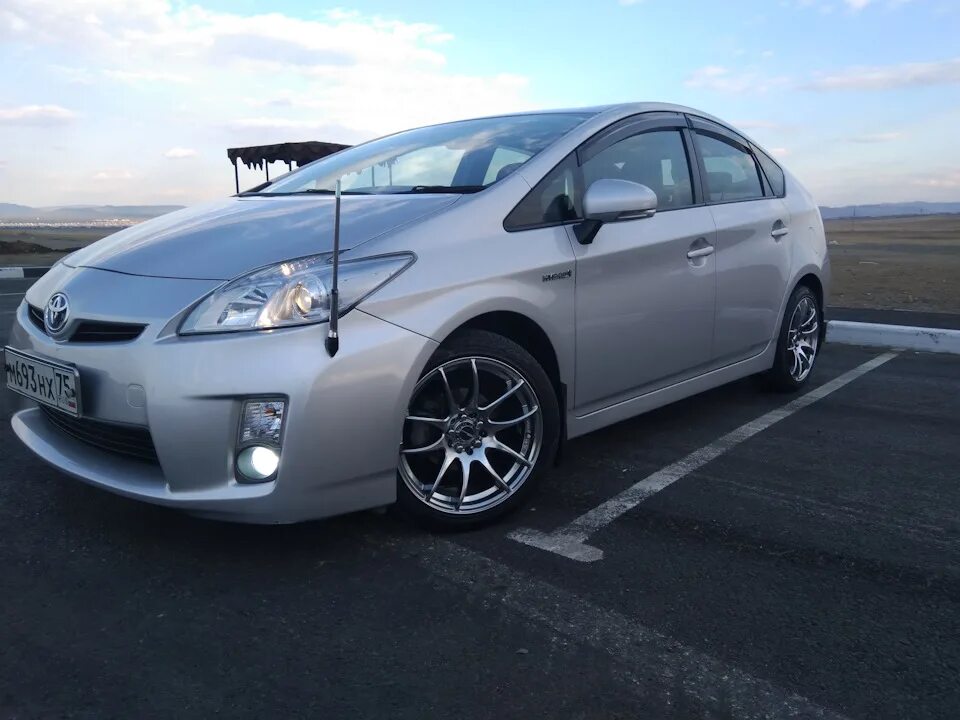 Диски тойота приус 30. Prius 50 r17. Toyota prius 2. Диски тойота приус 20 r16. Toyota prius r 17.