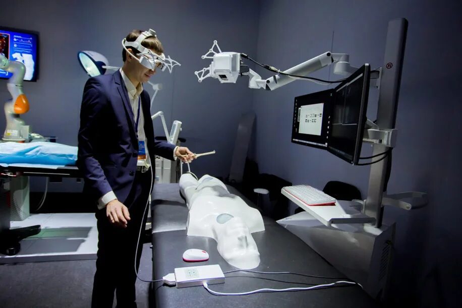 Виртуальная реальность в медицине. Компьютерная симуляция. Дополненная реальность в медицине. Очки виртуальной реальности в медицине. Компьютерный vr