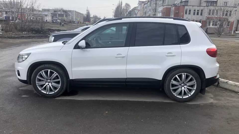 Колеса Tiguan 1. Колеса на Тигуан 2012. Тигуан 2 18 диски. Диски Тигуан 2012. Колеса тигуан купить