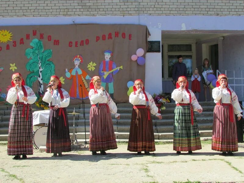 Погода пречистое духовщинский район смоленской. Пречистое Духовщинский район. С.Пречистое Духовщинского района Смоленской области. День села в Пречистом Смоленской области Духовщинского района. Духовщинский район село Пречистое 2010 выпускной.