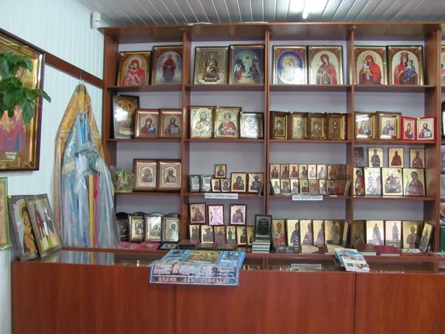 лавка храма христа спасителя. иконная лавка даниловского монастыря москва. церковная лавка собора александра невского волгоград. церковная лавка храма христа спасителя. храм христа спасителя телефон церковной лавки.